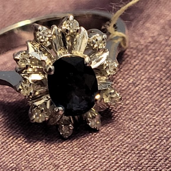 9K White Gold Ring saphire and Dimond - Picture 3 of 15